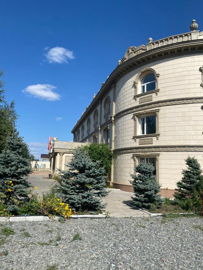 Hotel Astam Kostanay Ngoại thất bức ảnh