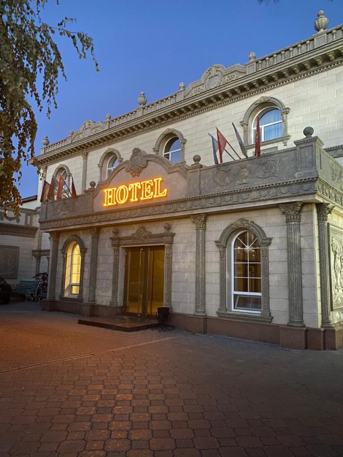 Hotel Astam Kostanay Ngoại thất bức ảnh