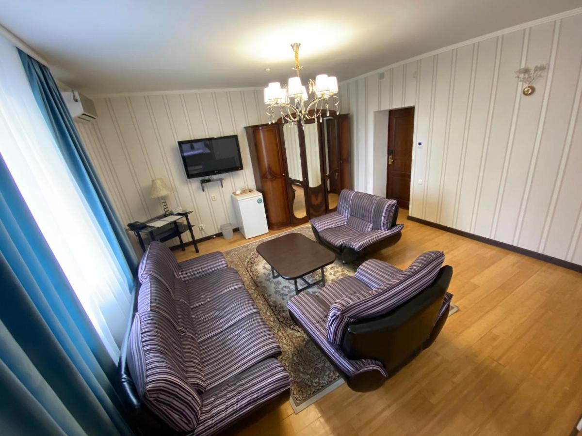 Hotel Astam Kostanay Ngoại thất bức ảnh